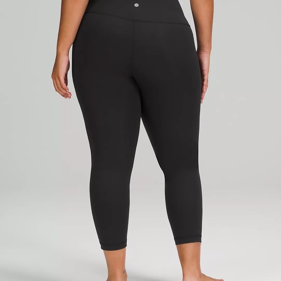 Size 2 Wunder Under Black 23” Inseam - Picture 2 of 2